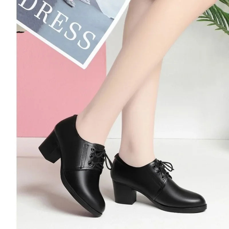 Dona Bela jump leather shoe